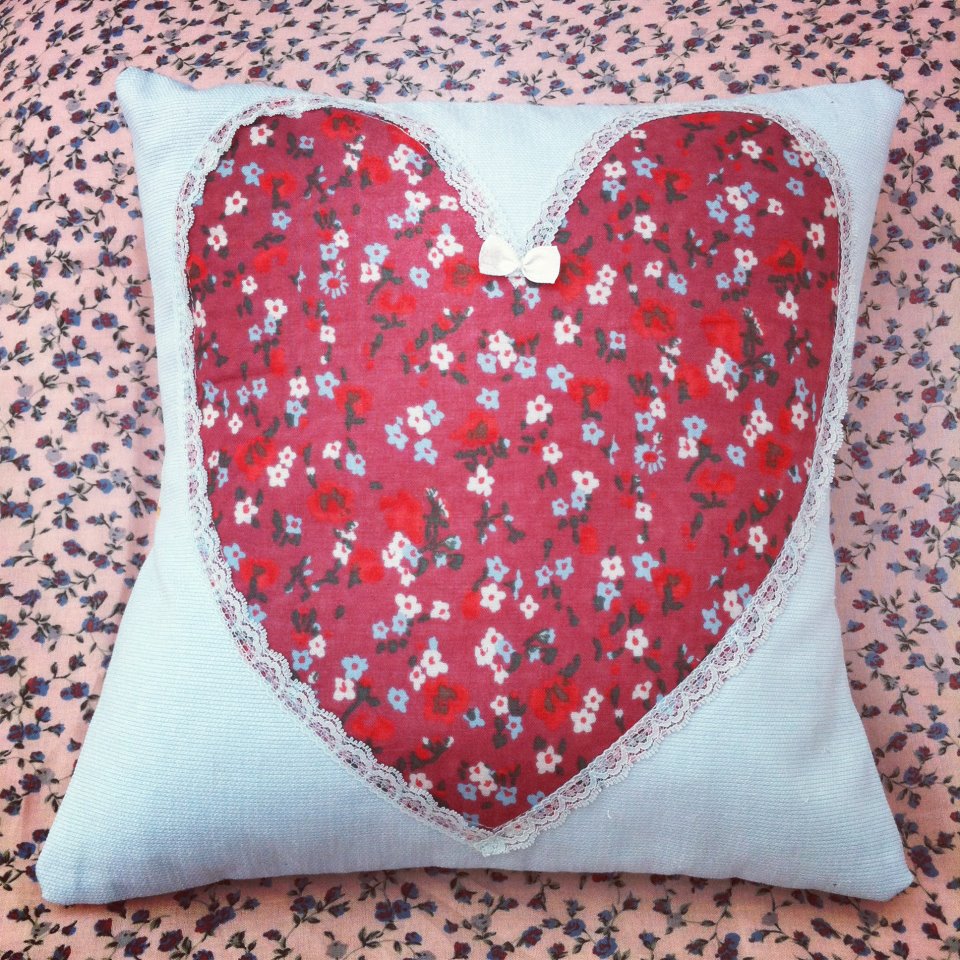 Red Ditzy Floral Heart Cushion.